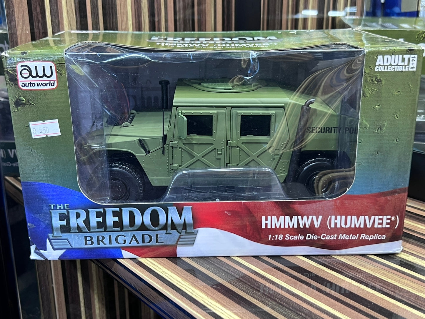 1/18 Diecast Miniature Hummer HMMWV (Humvee) Auto World Model Car