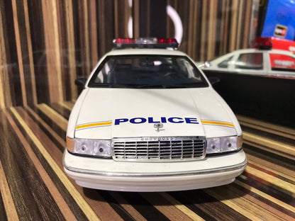 1/18 Diecast Chevrolet Caprice Watkins Glen Whtie Model Car by Police UT