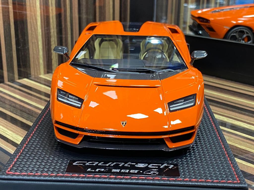 Lamborghini Countach LP 800-4 1/18 by MR