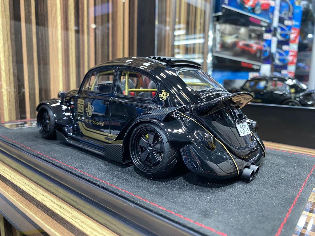 Volkswagen Beetle 1/18 Diecast car by Robert Design