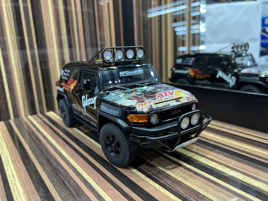 1/18 Diecast Toyota FJ Cruiser Black by AUTOart Scale Model Car