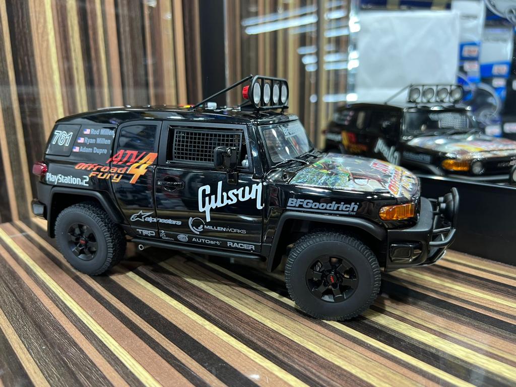 1/18 Diecast Toyota FJ Cruiser Black by AUTOart Scale Model Car