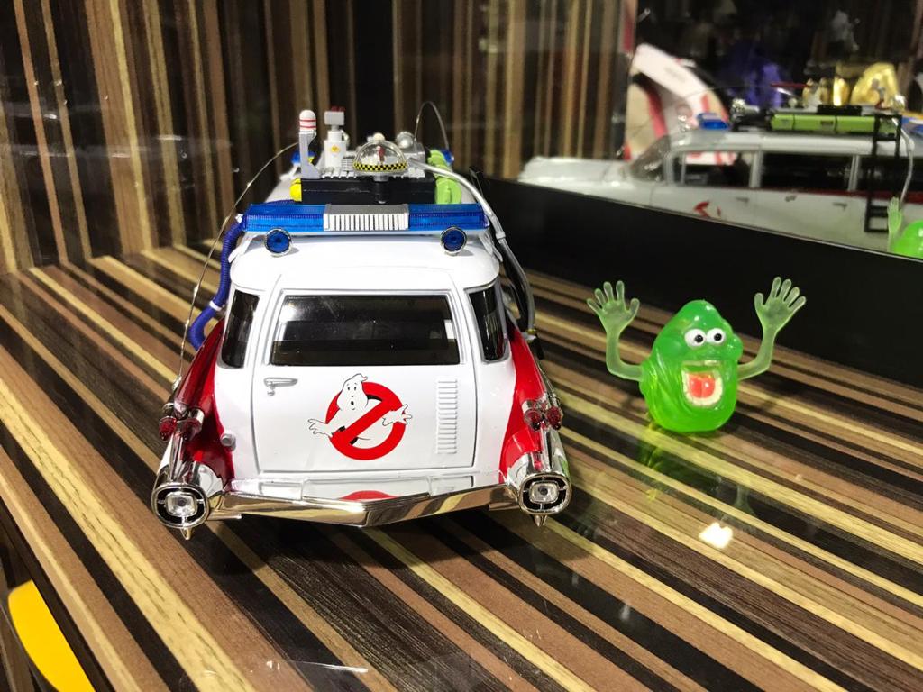 1/18 Diecast Cadillac Ecto Ghost Busters White by Green Light
