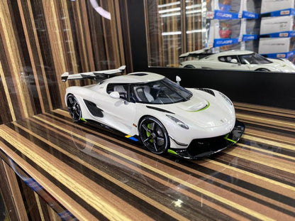 WangXLDD 1/32 Schaal Auto Model, Compatibel met Brabus G700, Simulatie WangXLDD 1/32 Schaal Auto Model, Compatibel met Brabus G700, Simulatie