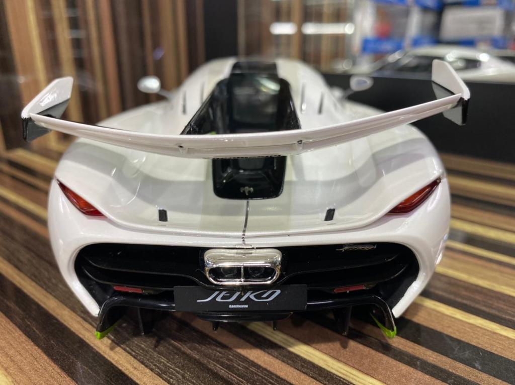 1/18 Diecast Koenigsegg Jesko GT Spirit White Scale Model Car