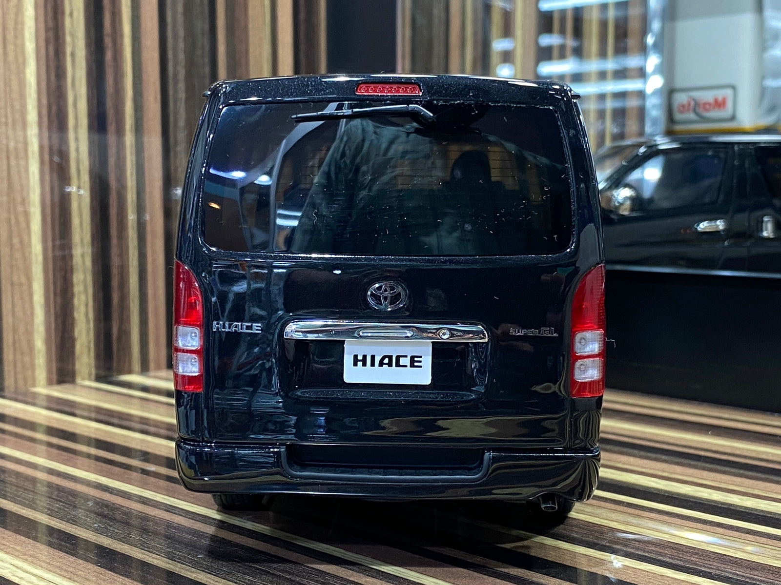 1/18 Diecast Toyota Hiace Black Kyosho samurai Scale Model Car