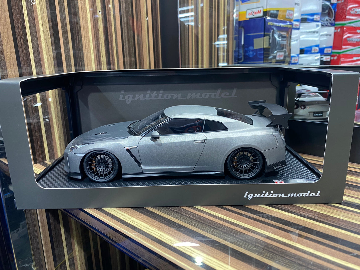 Nissan GT-R R35 1/18 Scale Diecast Model car by Ignition model