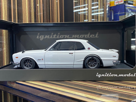 1/18 Diecast Nissan Skyline 2000 GT-R White Ignition model Miniature Car