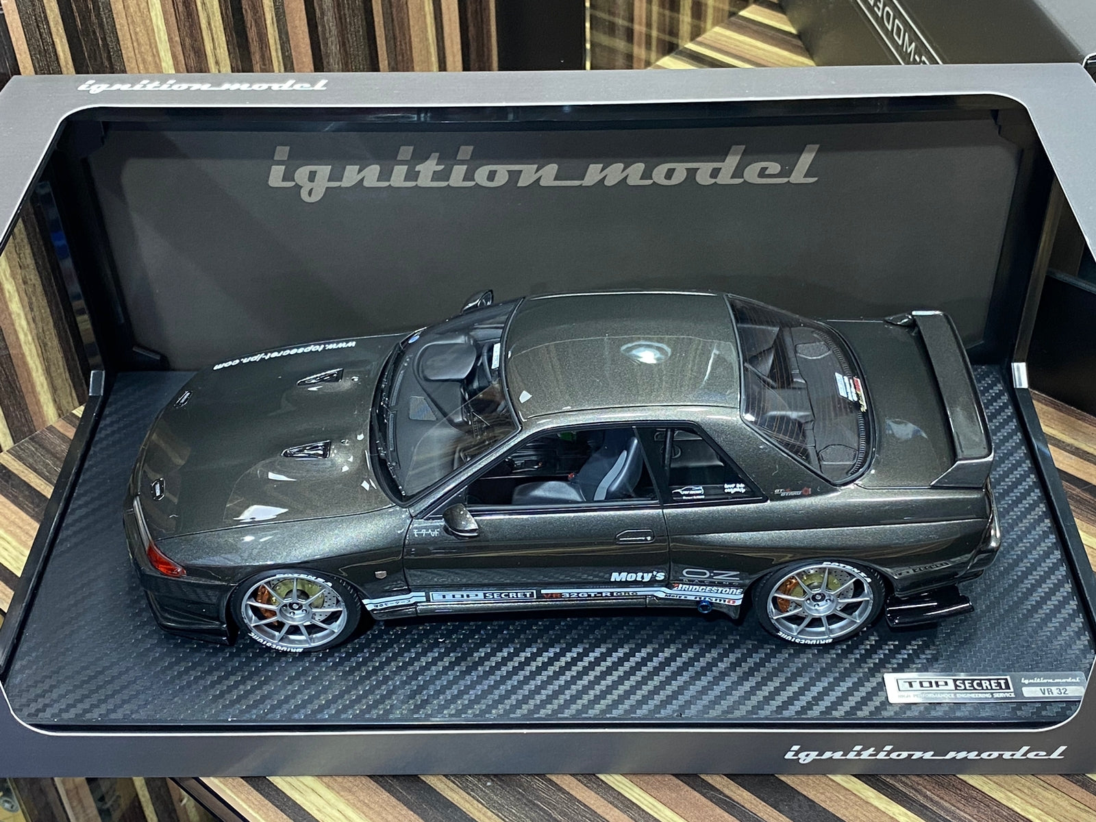 1/18 Diecast Nissan Skyline GT-R R32. Grey Metallic Ignition model Miniature Car