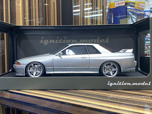 1/18 Diecast Nissan Skyline GT-R R32 Silver Ignition model Miniature Car