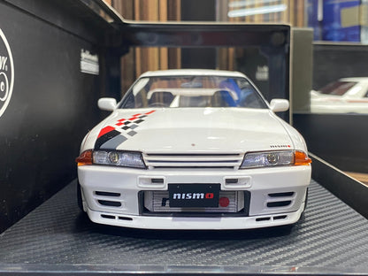 1/18 Diecast Nissan Skyline GT-R R32 White Ignition model Miniature Car