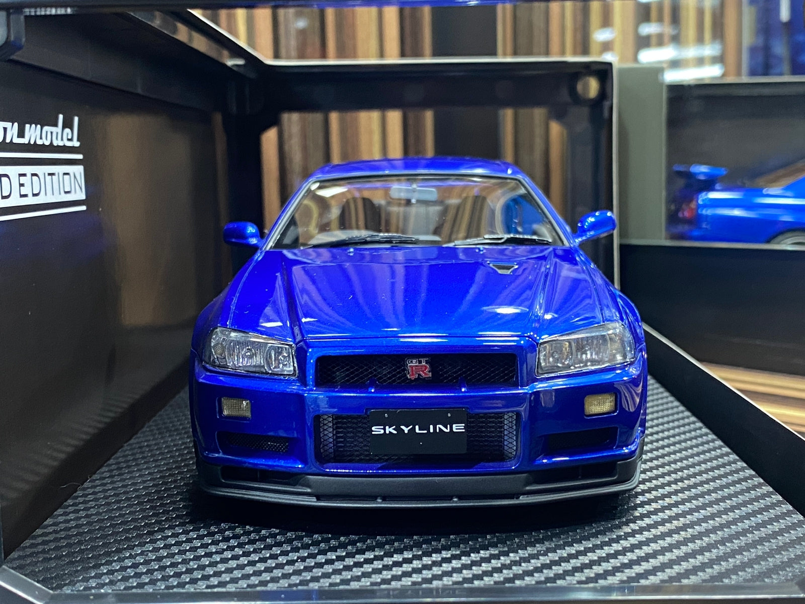 1/18 Diecast Nissan Skyline GT-R R34 2Doors Blue Ignition model Miniature Car