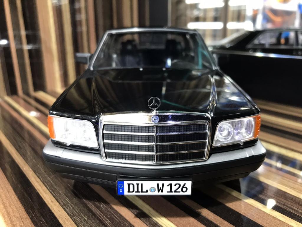 Mercedes-Benz 560SEL W126 iScale Black