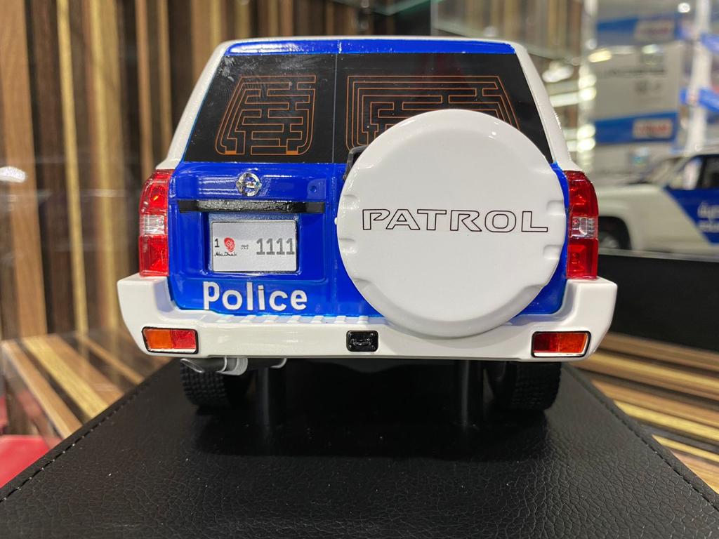1/18 Diecast Nissan Patrol Safari Y61 custom white & Blue IVY Models Scale Model Car