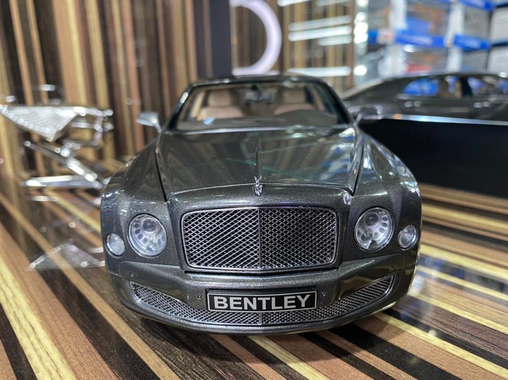 1/18 Bentley Mulsanne Speed Grey by Minichamps