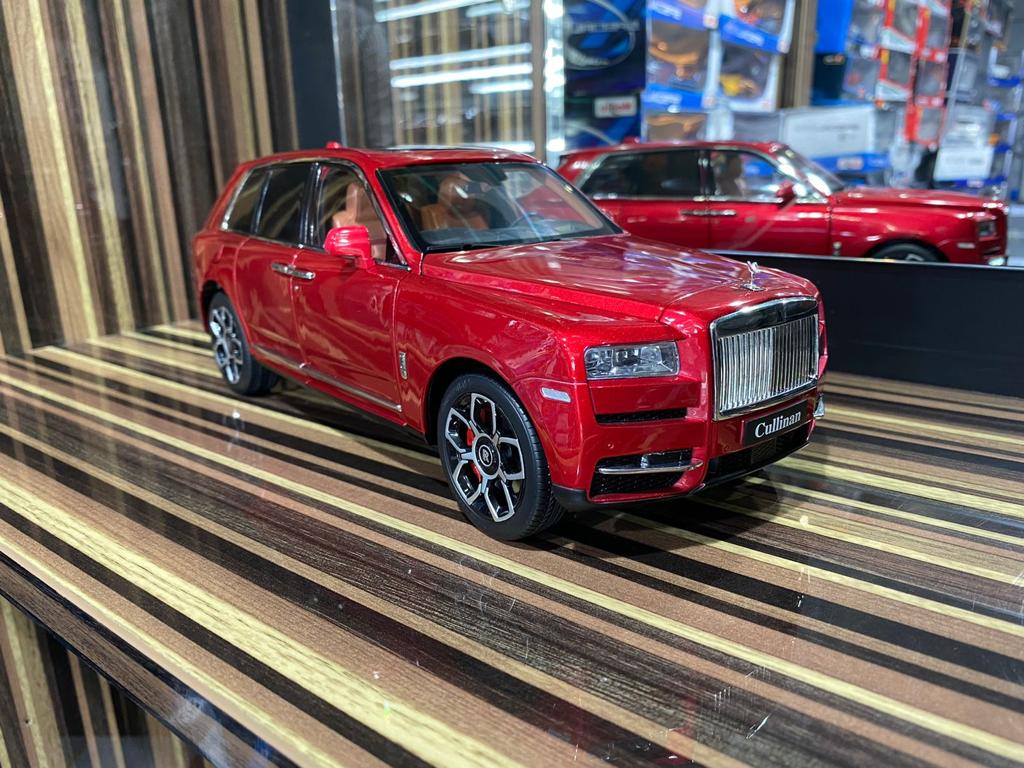 1/18 Diecast Rolls-Royce Cullinan Red Kyosho Scale Model Car