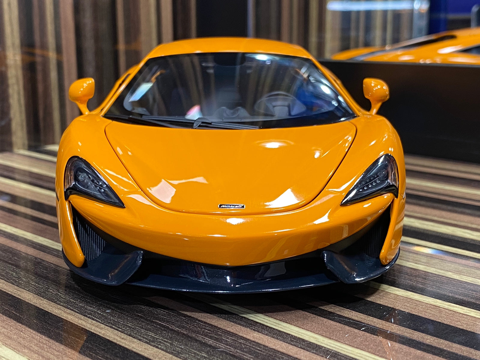 1/18 Diecast McLaren 570S Orange AUTOart Scale Model Car