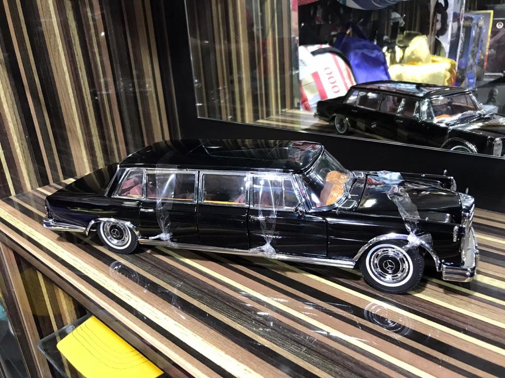 Mercedes-Benz MB600 Sun Star