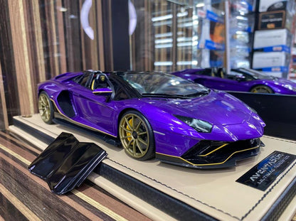 1/18 Resin Lamborghini Aventador Roadster Purple by MR