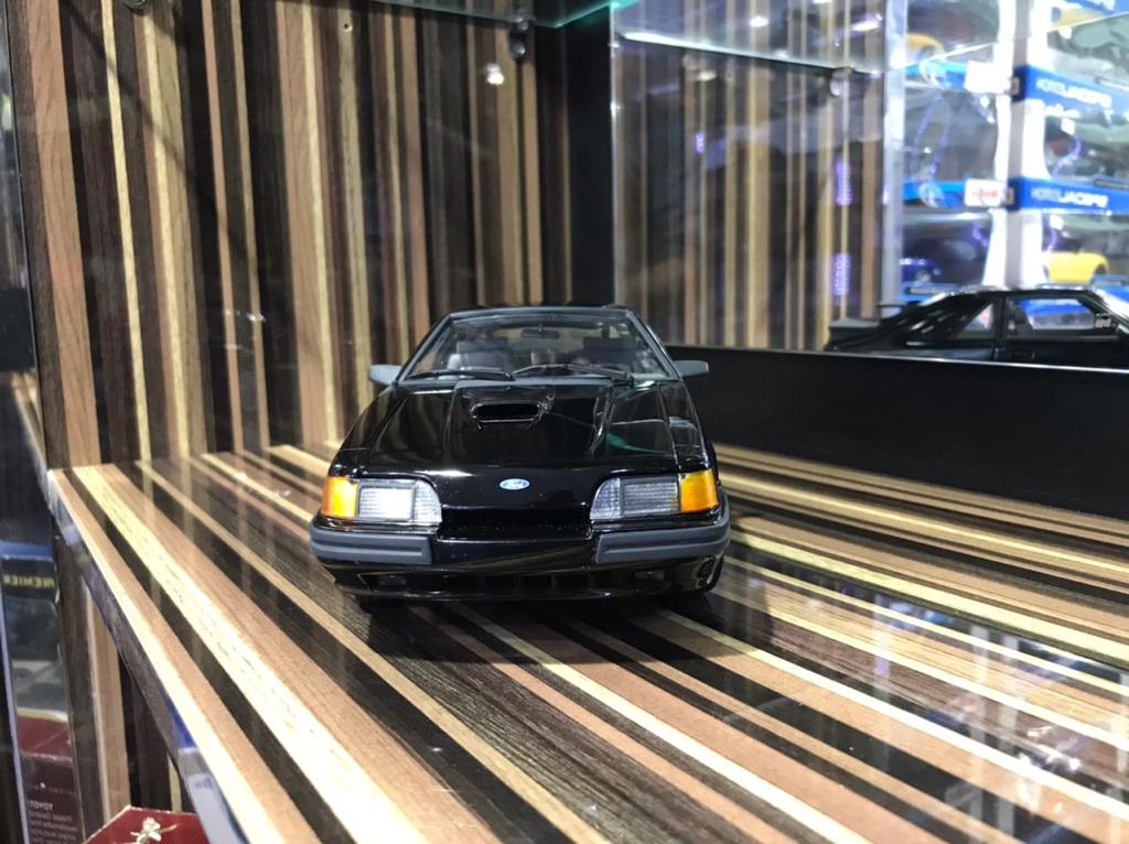 1/18 Diecast Ford Mustang SVO Black Model Car by GMP