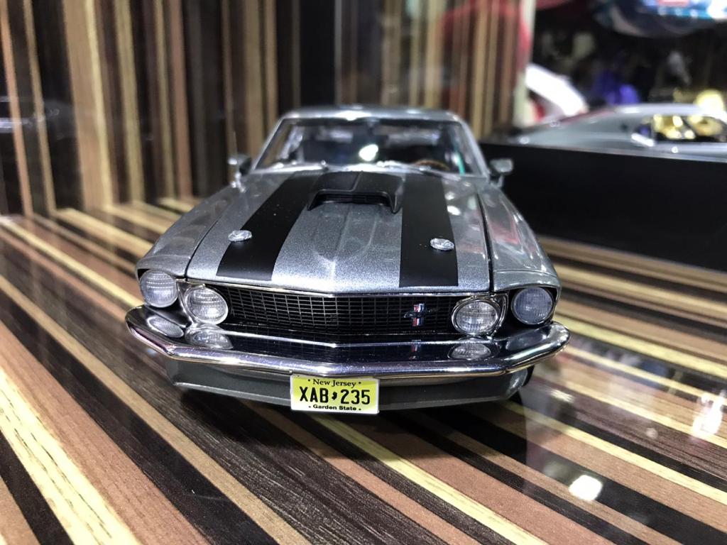 1/18 Diecast Ford Mustang Boss 429 Silver Model Car by Highway 62