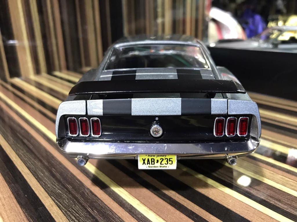 1/18 Diecast Ford Mustang Boss 429 Silver Model Car by Highway 63