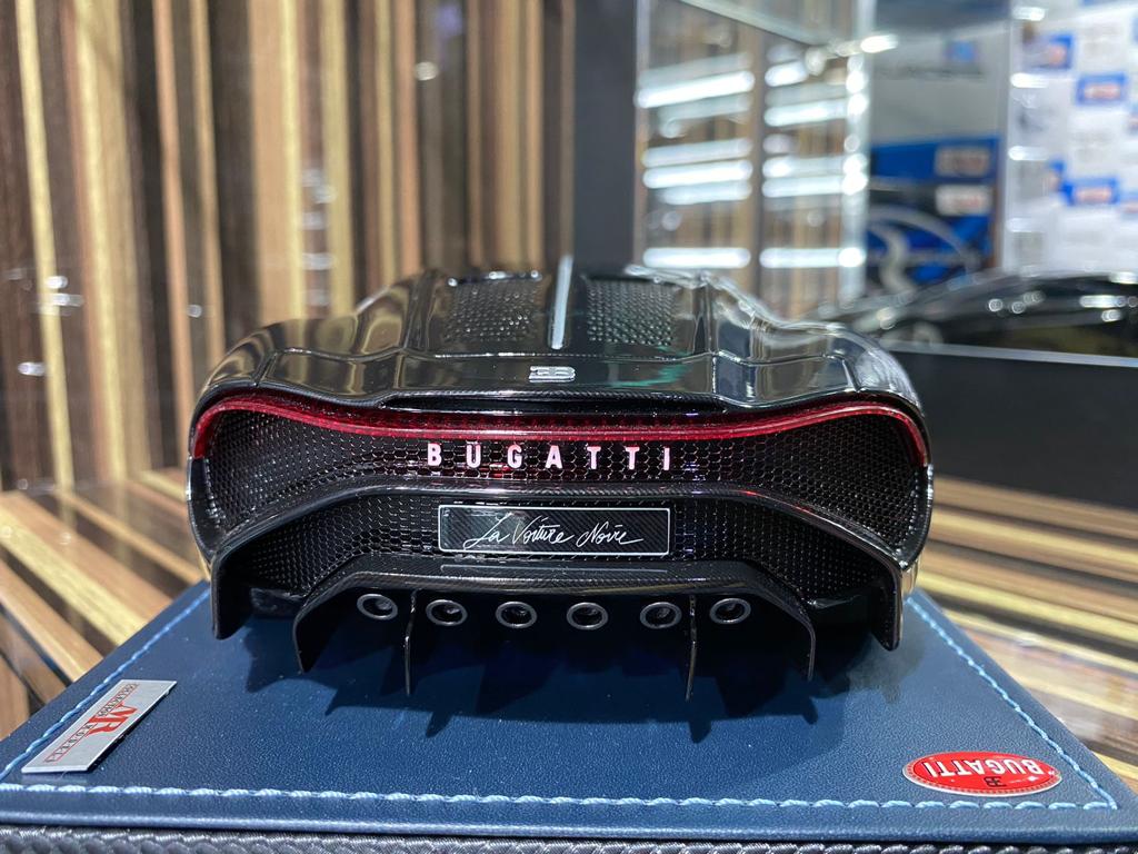 1/18 Diecast Bugatti La Voiture Noir Black & Carbon Model car by MR Collection