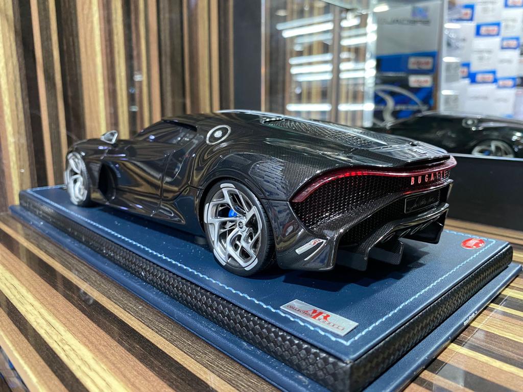 1/18 Diecast Bugatti La Voiture Noir Black & Carbon Model car by MR Collection