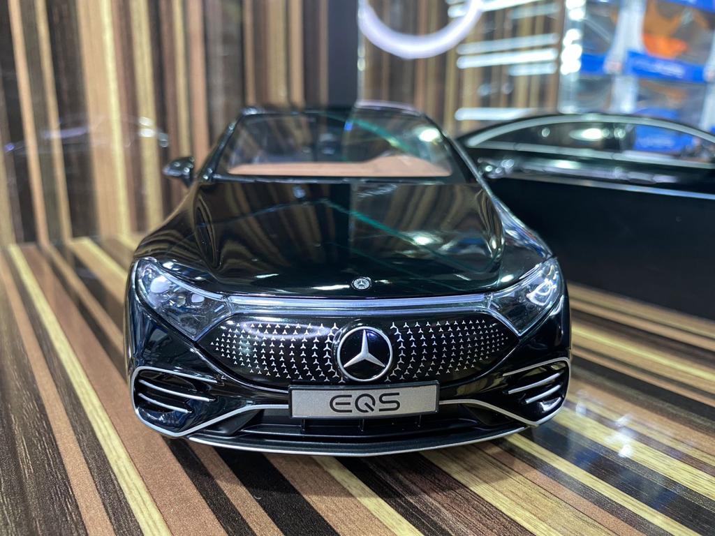 1/18 Diecast Mercedes-Benz EQS Black Norev Scale Model Car