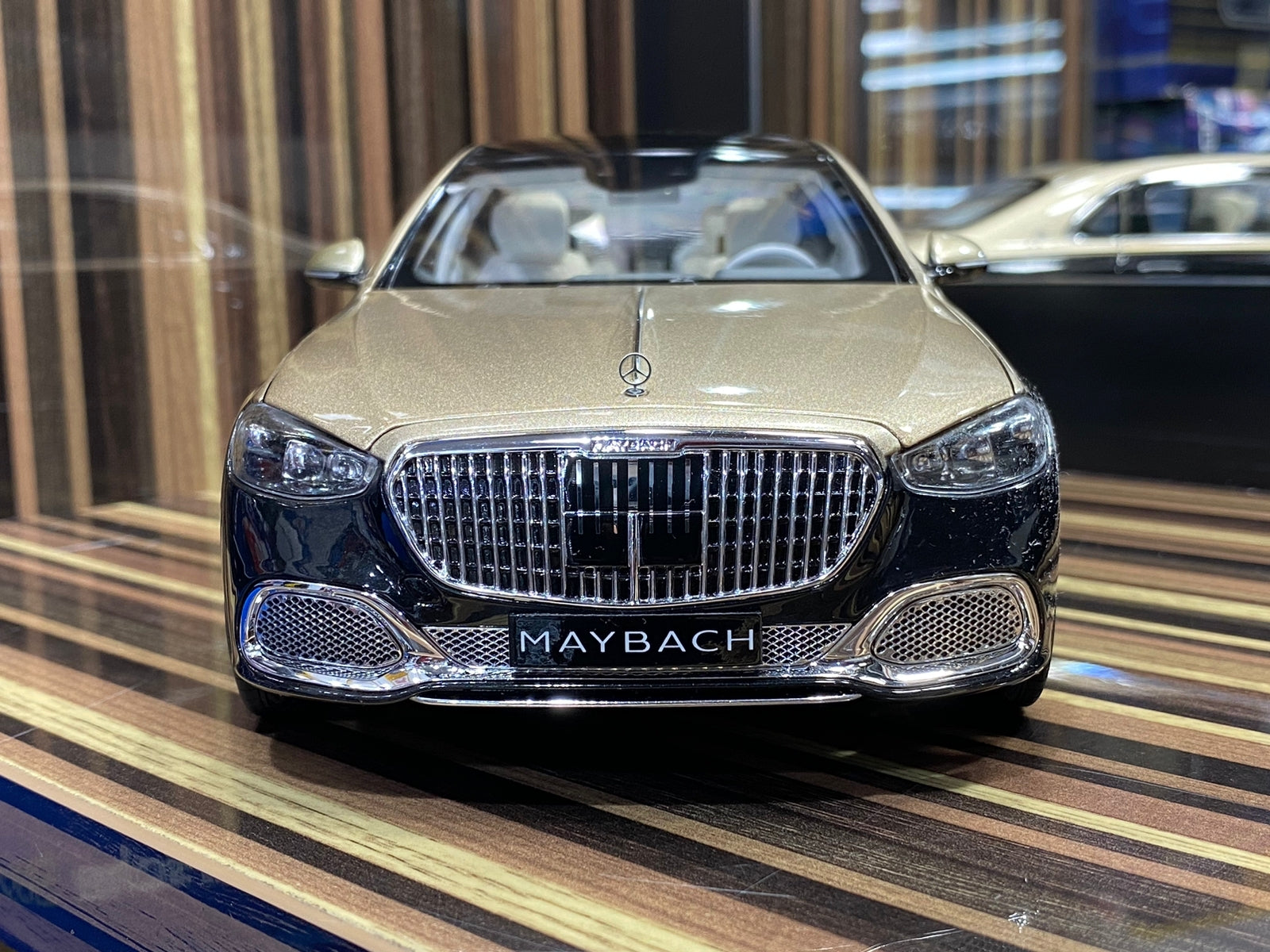 1/18 Diecast Mercedes-Maybach S-Class 2021 Black & Gold Norev Scale Model Car