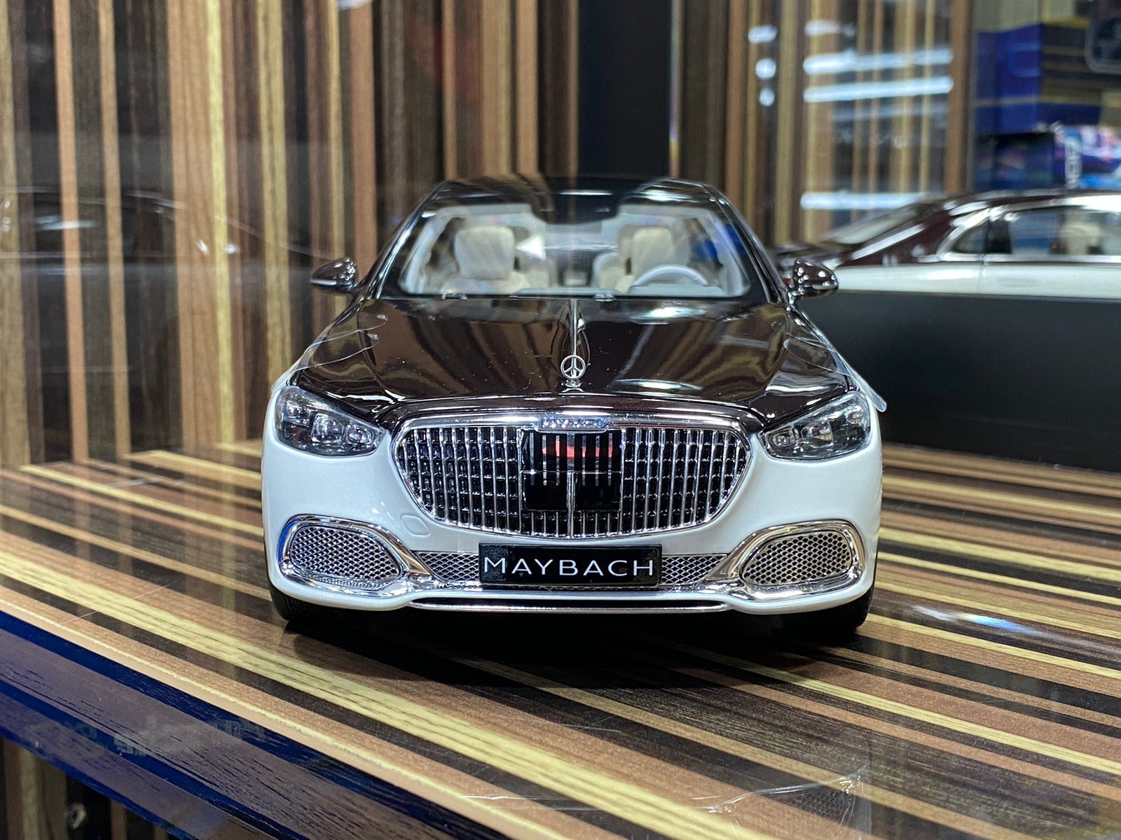 1/18 Diecast Mercedes-Maybach S-Class 2021 White & Black Norev Scale Model Car