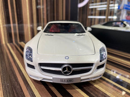 1/18 Diecast Mercedes-Benz SLS AMG Roadster White Norev Scale Model Car