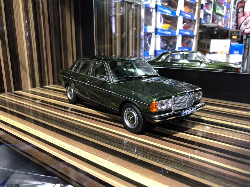 1/18 Diecast Mercedes-Benz 200 1980-1985 Olive Norev Scale Model Car