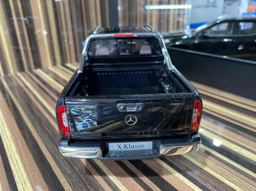 1/18 Diecast Mercedes-Benz X-Class Black Norev Scale Model Car