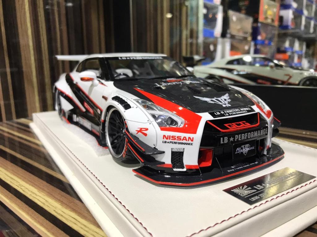 Nissan GT-R R35 Liberty Walk One Model [1/18 Resin White & Carbon ...