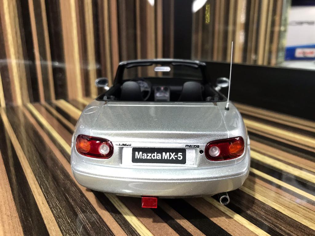 1/18 Resin Mazda MX-5 Silver Model Car by Otto