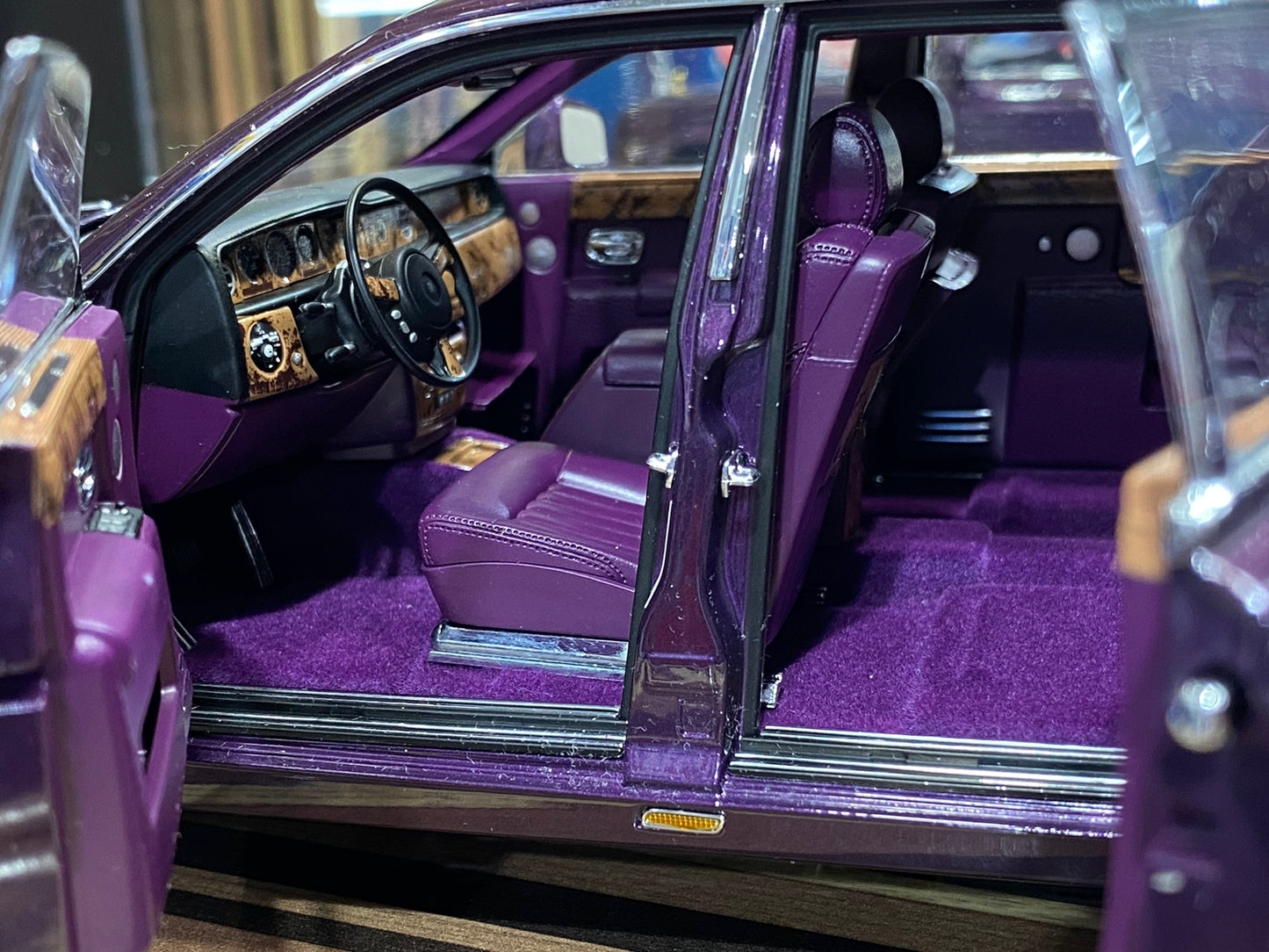 1/18 Diecast Rolls-Royce Phantom EWB Purple Kyosho Scale Model Car