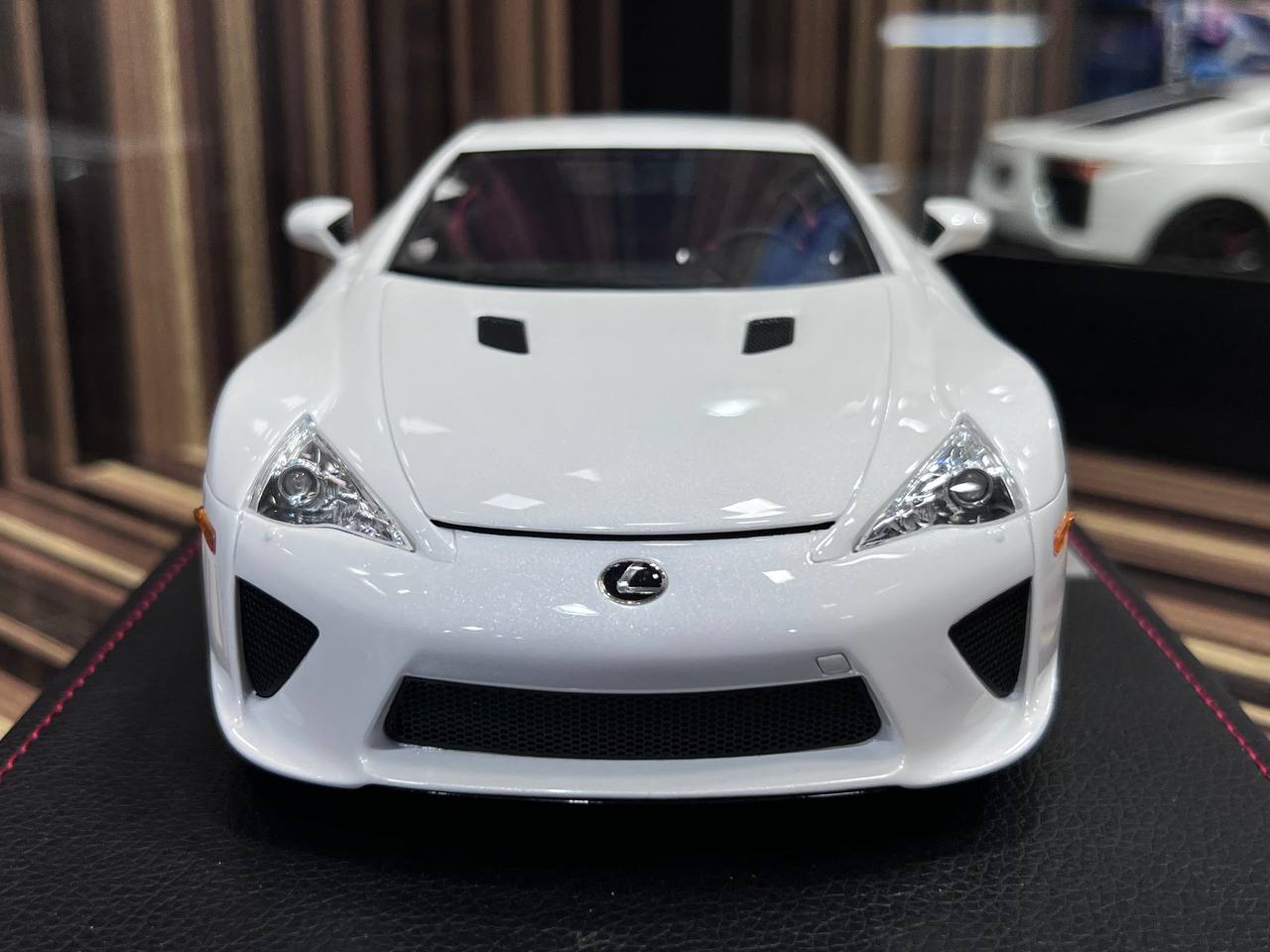 1/18 Diecast Lexus LFA White IVY Models Scale Model Car