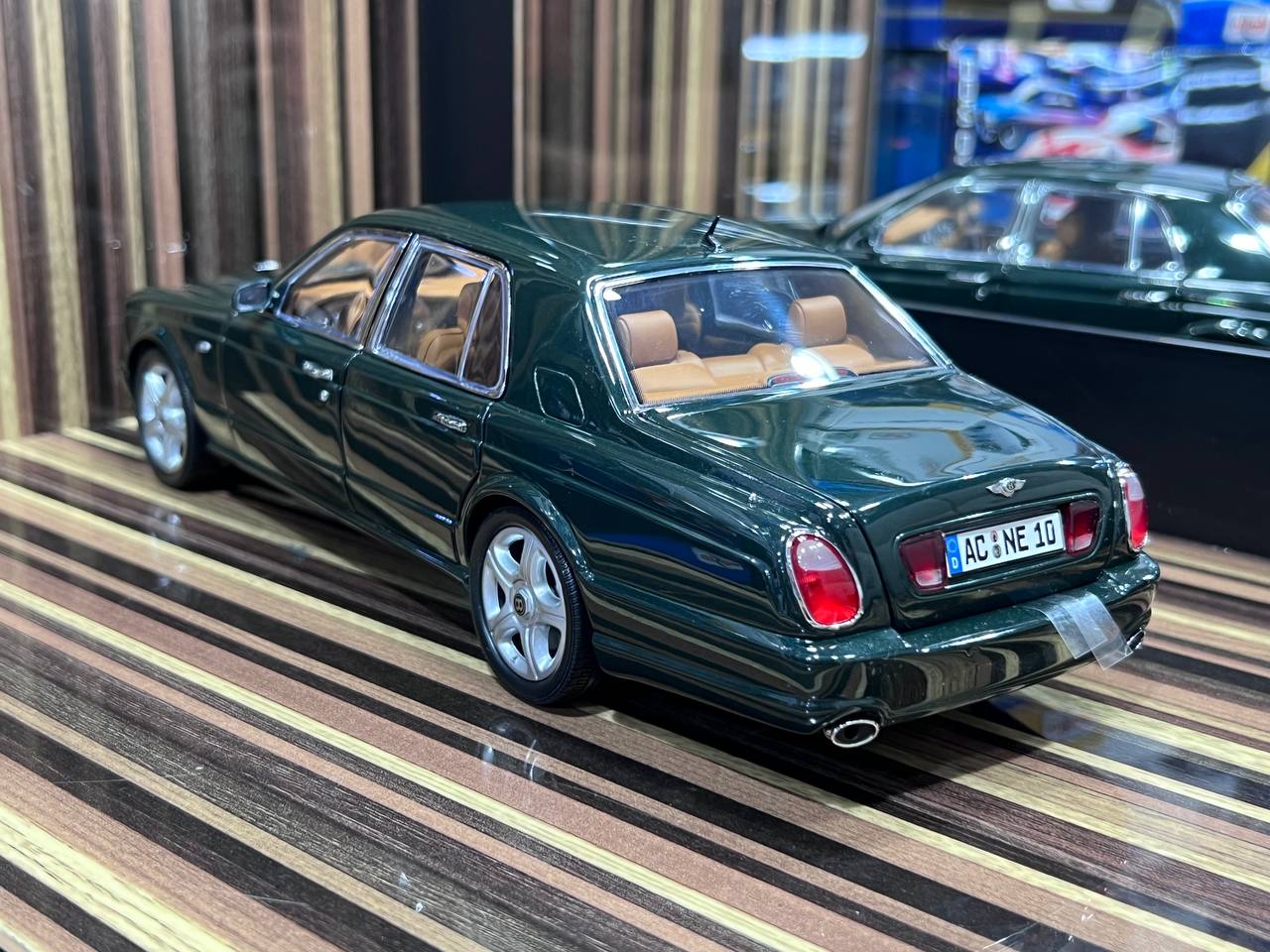 1/18 Bentley Arnage T Green by Minichamps