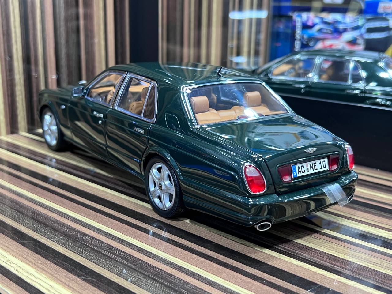 1/18 Bentley Arnage T Green by Minichamps