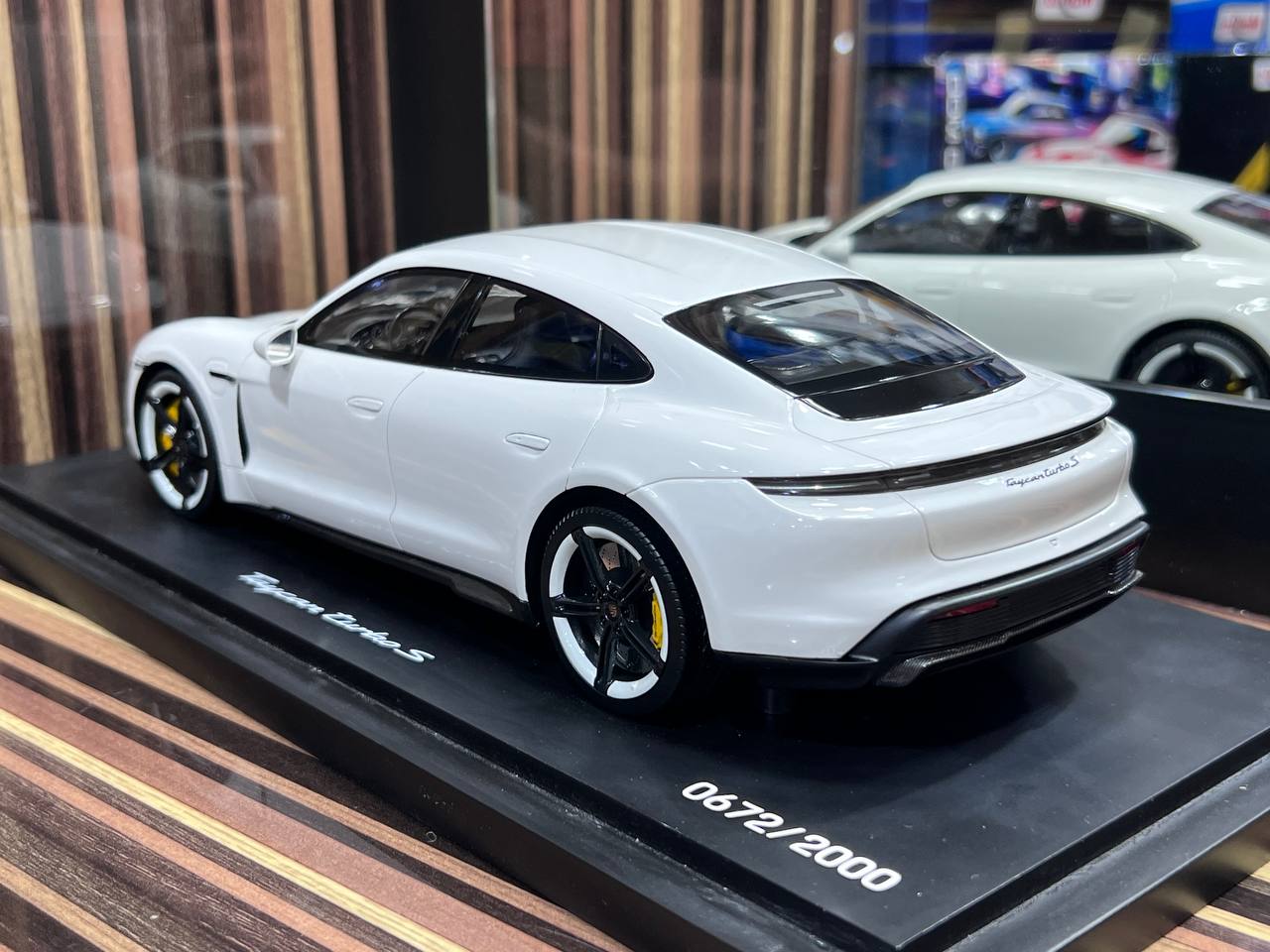 Porsche Taycan Minichamps