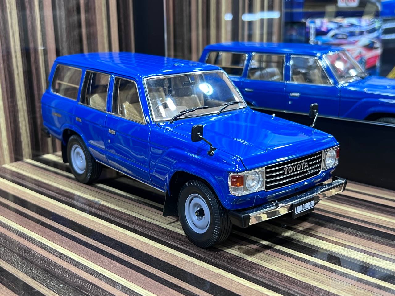 1/18 Diecast Toyota Land Cruiser 60 Kyosho Scale Model Car