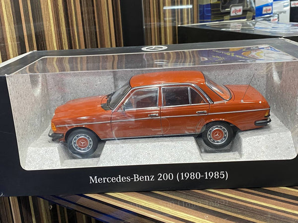 NOREV 1/18 Mercedes-Benz W123 ディーラー限定 1:18 Mercedes-Benz W123 200E 1982, anthracite - Norev