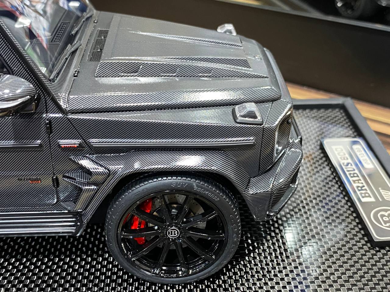 1/18 Resin Mercedes-Benz Brabus 800 Carbon Model Car by Motorhelix