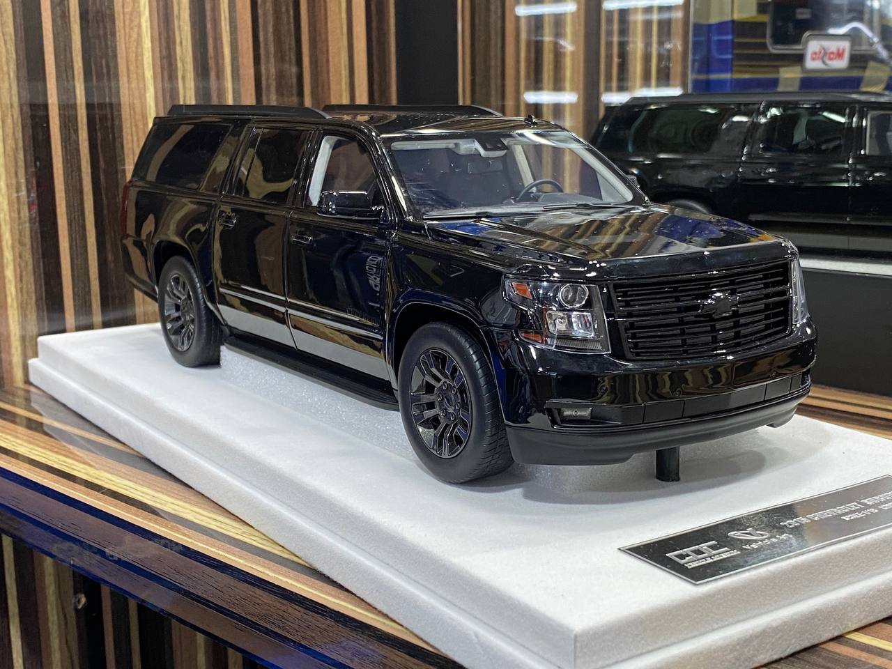 Chevrolet Suburban Tahoe V-A