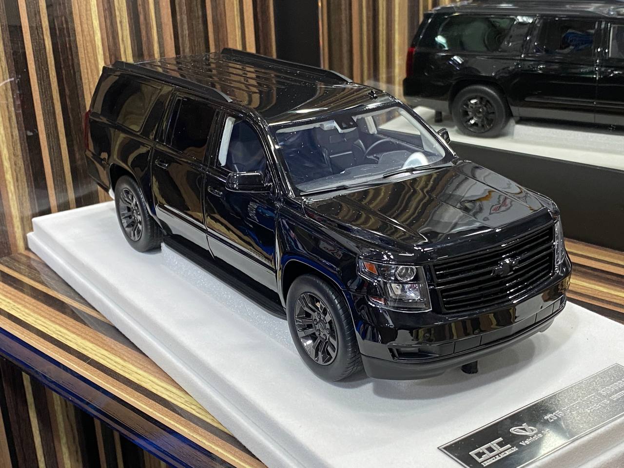 Chevrolet Suburban Tahoe V-A