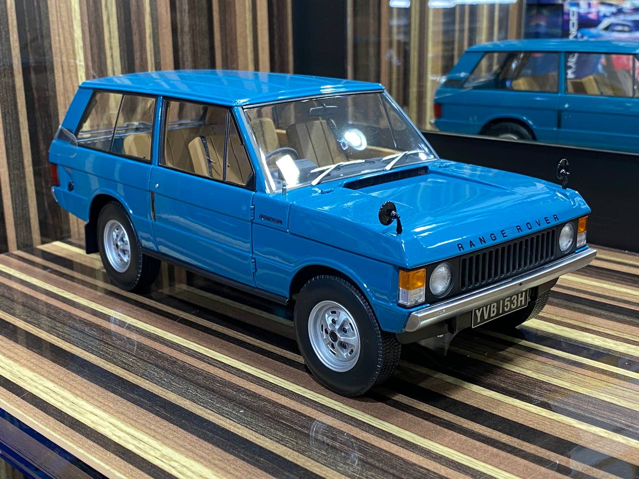 Lange Rover Scale 1/18 Diecast Land Rover Range Rover 2Doors Blue Almost Real Scale Mode ...