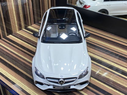 1/18 Diecast Mercedes-Benz AMG E63 S White GT Spirit Scale Model Car