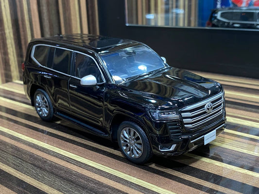 1/18 Diecast Miniature Toyota Land Cruiser 300 Model Car