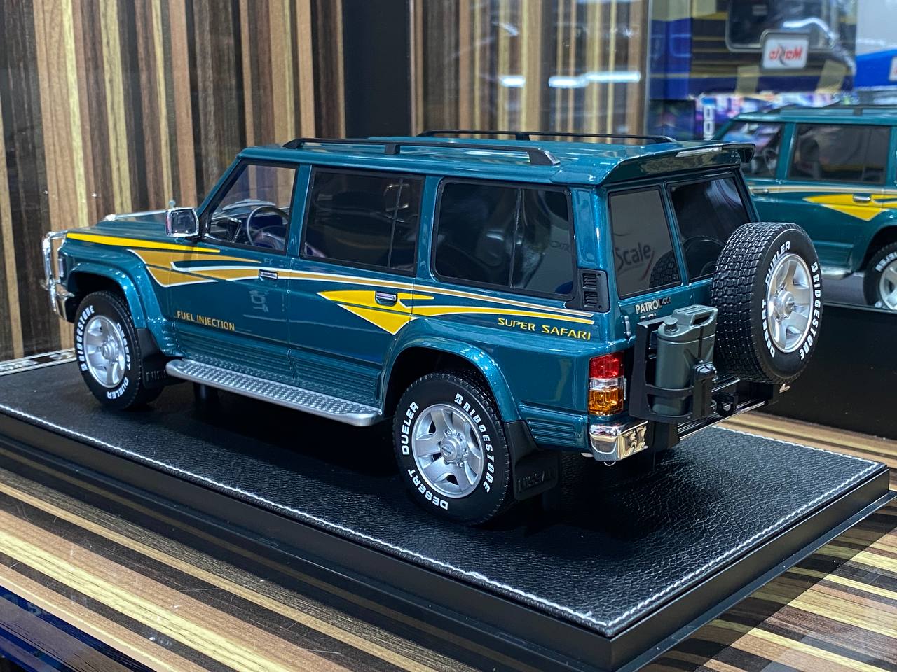 1/18 Diecast Nissan Patrol Super Safari Y60 IVY Models Scale Model Car